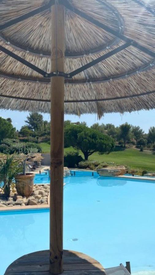 サン・シル・シュル・メールHameau Des Amandiers - Vue Mer, Golf Et Vignesアパートメント エクステリア 写真